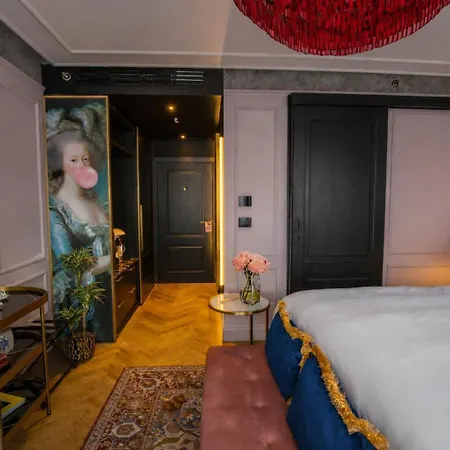 Wonder - The Luxury Boutique